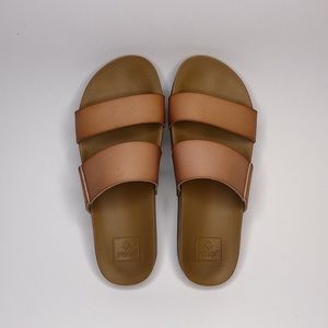 REEF | Cushion Vista Slides